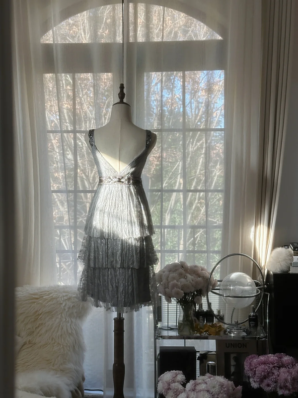 Light gray halter-neck low-cut fitted waist tiered skirt short ball gown R7714