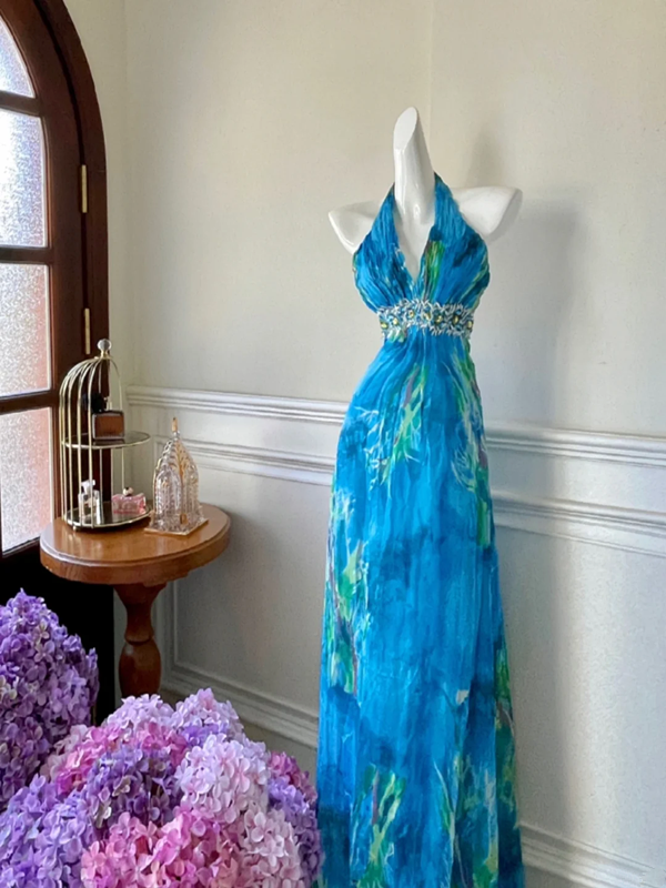 Blue halter-neck, fitted waist, elegant long ball gown R6877