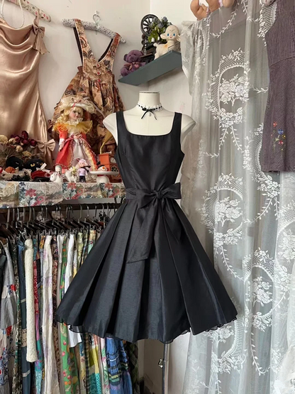 Black Spaghetti Strap Waist-Cinched Slim-Fit Full Skirt Short-Length Ball Gown R7437
