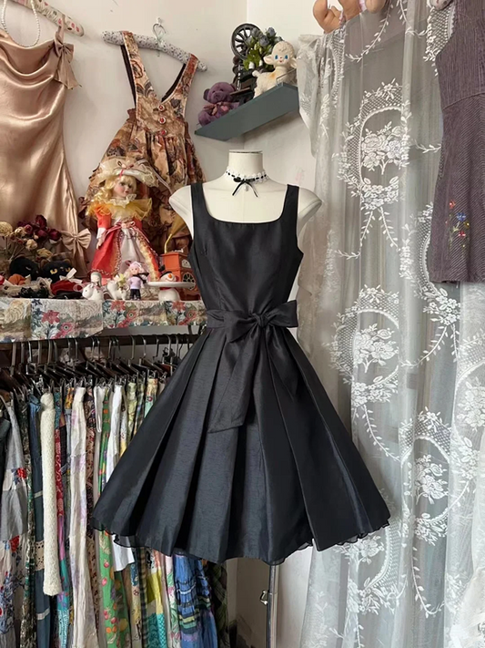 Black Spaghetti Strap Waist-Cinched Slim-Fit Full Skirt Short-Length Ball Gown R7437