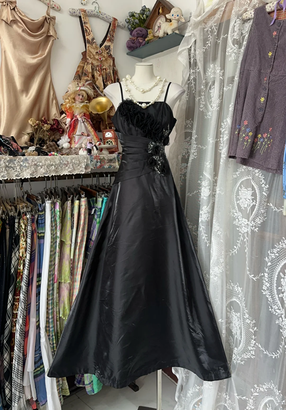 Black backless fitted satin A-line gown, ball gown R6358