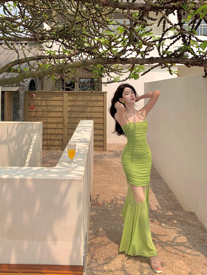 Green suspender dress, elegant waist, slim fit, hip skirt R0535