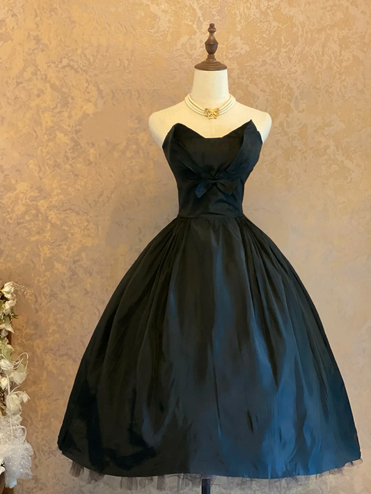 Black Prom Dress with Strapless Design, Fitted Waist, Slim Fit and Puffy Skirt; Bridal Gown R7312