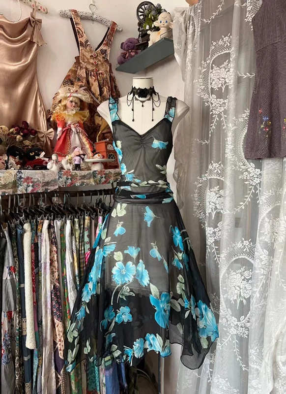 Black-based Blue Printed Waist-Cinched Slim-Fit Midi-Length Ball Gown R7439
