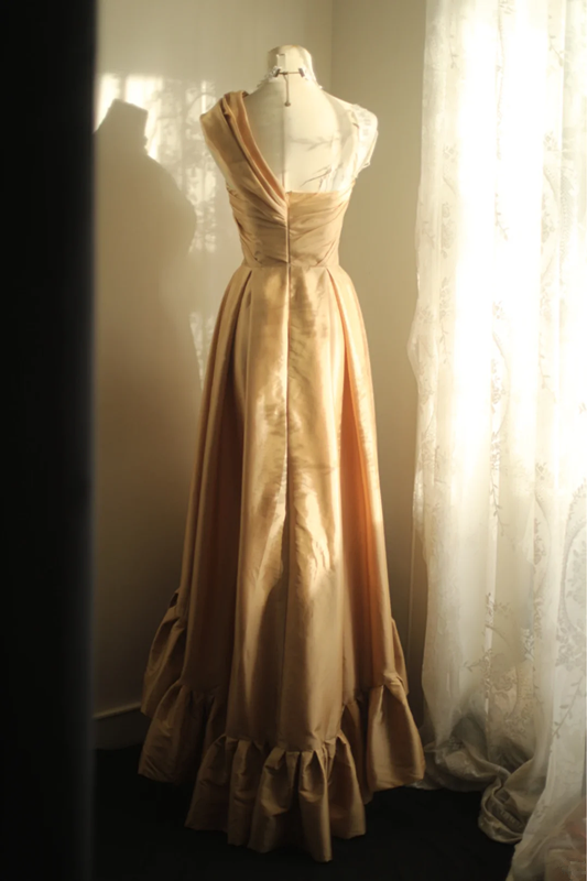 Gold one-shoulder high-waisted sexy long ball gown R6721