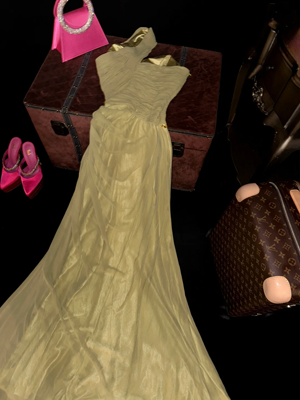 Yellow one-shoulder fitted waist long ball gown with pleats R7039