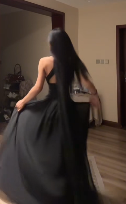 Black Halter Neck Waist-Cinched Fitted Floor-Length Prom Dress R7120