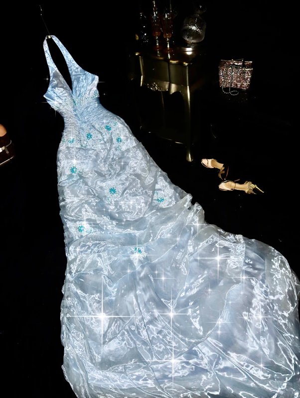 Light blue halter neck, fitted waist, elegant fairy-like long ball gown R6960