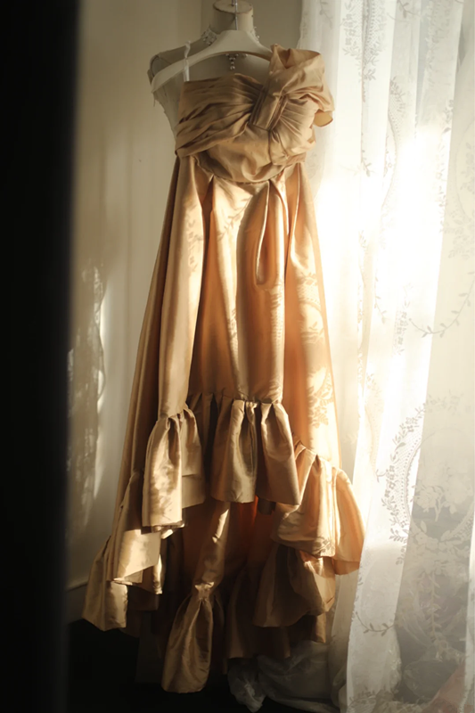 Gold one-shoulder high-waisted sexy long ball gown R6721