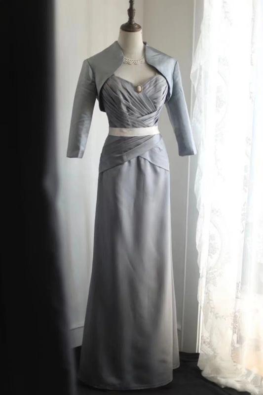 Grey halter-neck, fitted, pleated, elegant long ball gown R6839