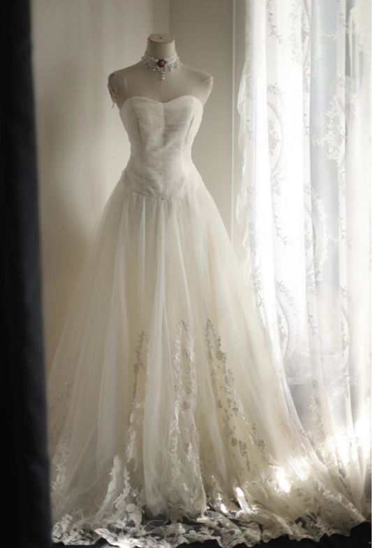 White strapless, fitted A-line tulle long ball gown/bridal dress R6760