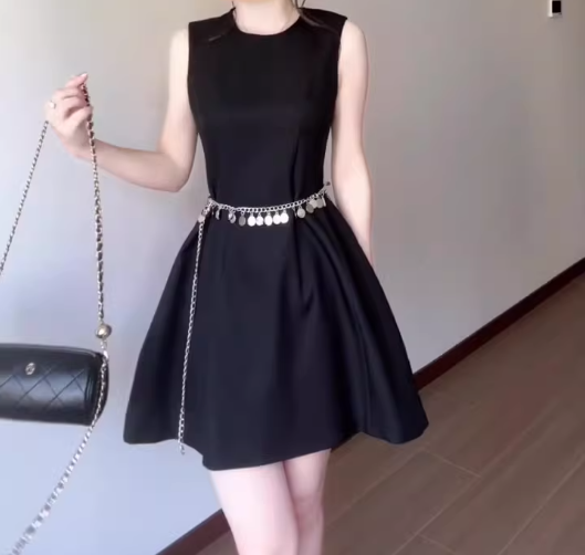 Hepburn style black vest dress gentle temperament waist A-line short skirt women R0845
