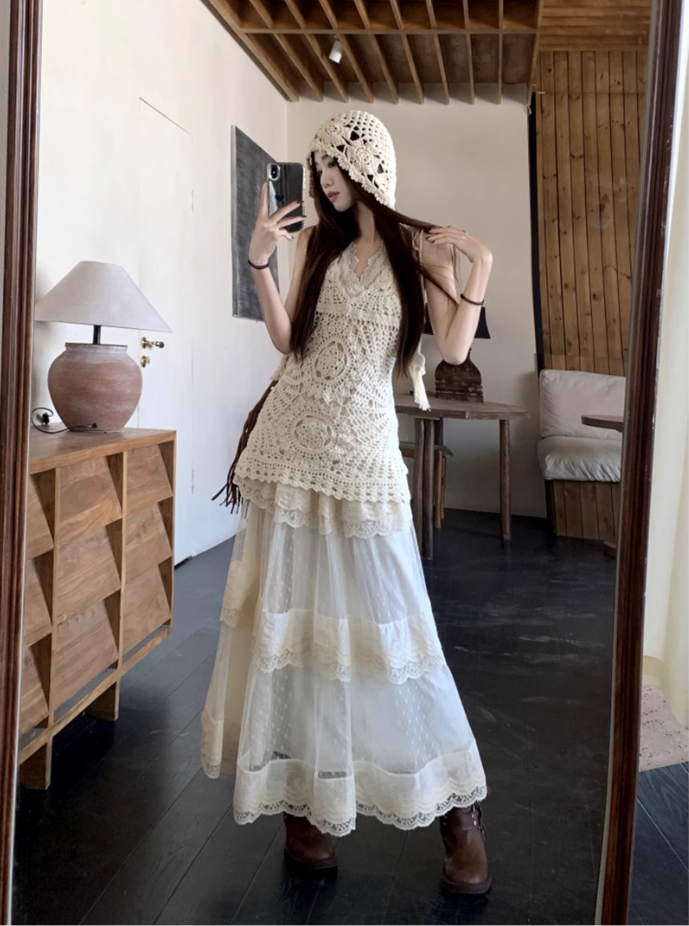 Fairy temperament wear a complete set of lace suspenders knitted vest skirt layered wear R1734