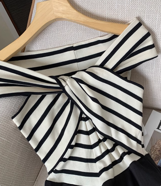 Navy collar gentle style dress women's new black and white waist temperament dress long skirt R3998