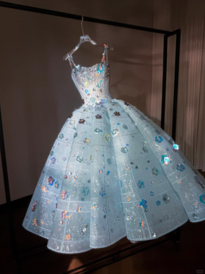 Elegant Pale Blue Beaded A-line Spaghetti Straps Corset Maxi Quinceanera Dress Evening Dress RS493