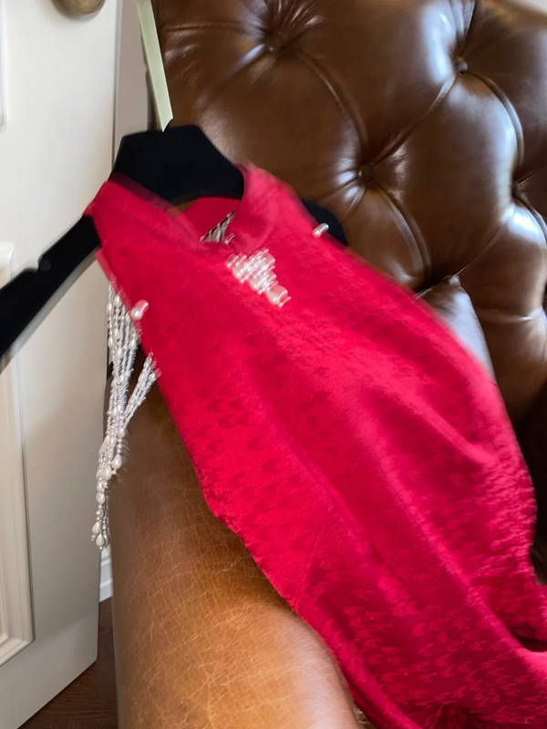 Red sleeveless halter neck fitted waist midi ball gown R6402