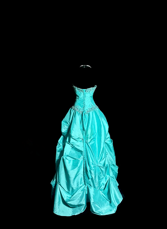 Lake blue strapless fitted waist princess ball gown with a full skirt R6642