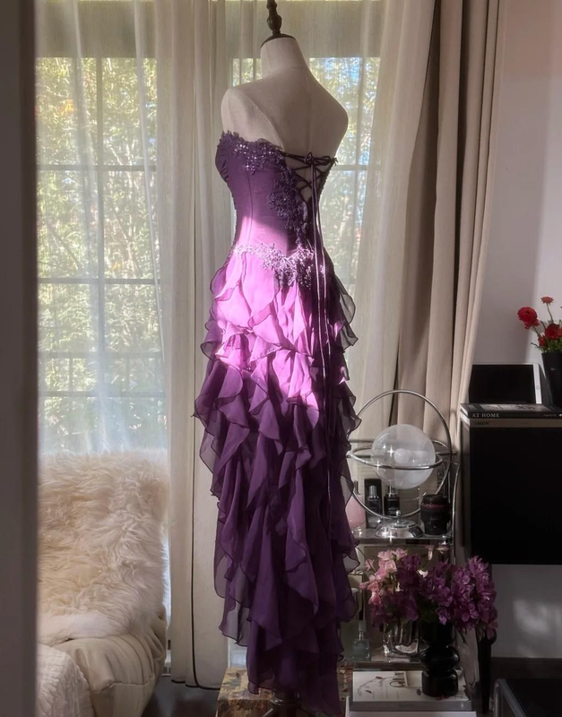 A stunning purple strapless, fitted, bodycon ball gown R6561
