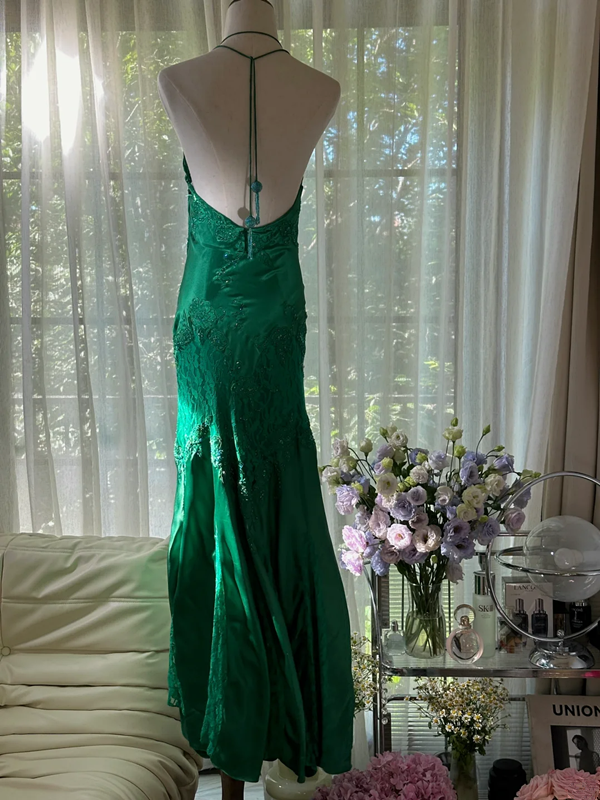 Green halter-neck, fitted waist, backless, sexy long ball gown R7789