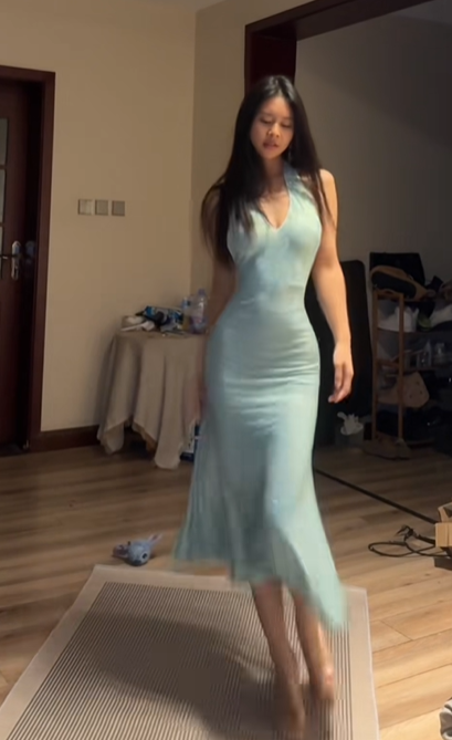 Light Blue Halter Neck Waist-Cinched Fitted Floor-Length Prom Dress R7121