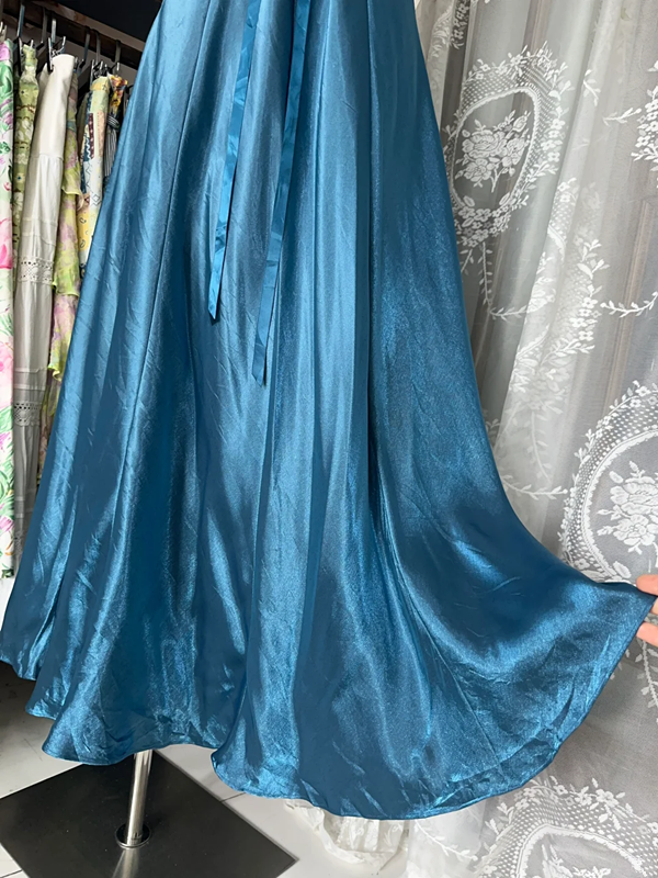 Vintage blue halter-neck satin fitted long ball gown R6361