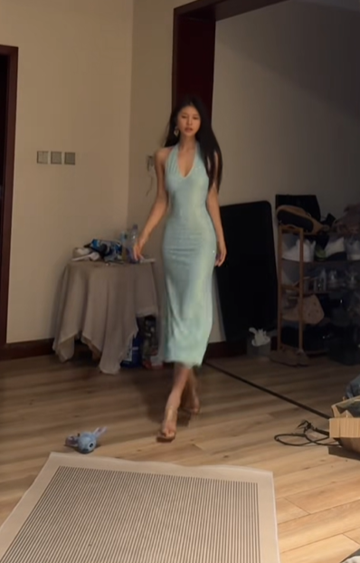 Light Blue Halter Neck Waist-Cinched Fitted Floor-Length Prom Dress R7121