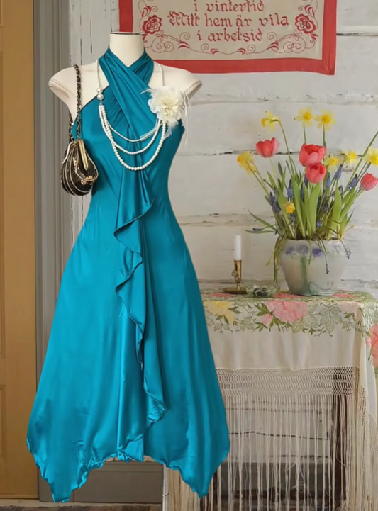 Peacock blue halter neck slim waist A-line skirt, ball gown R6242