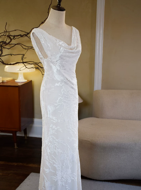 Elegant White Sheath Portrait Embroidery Open Back Corset Maxi Prom Dress RS473
