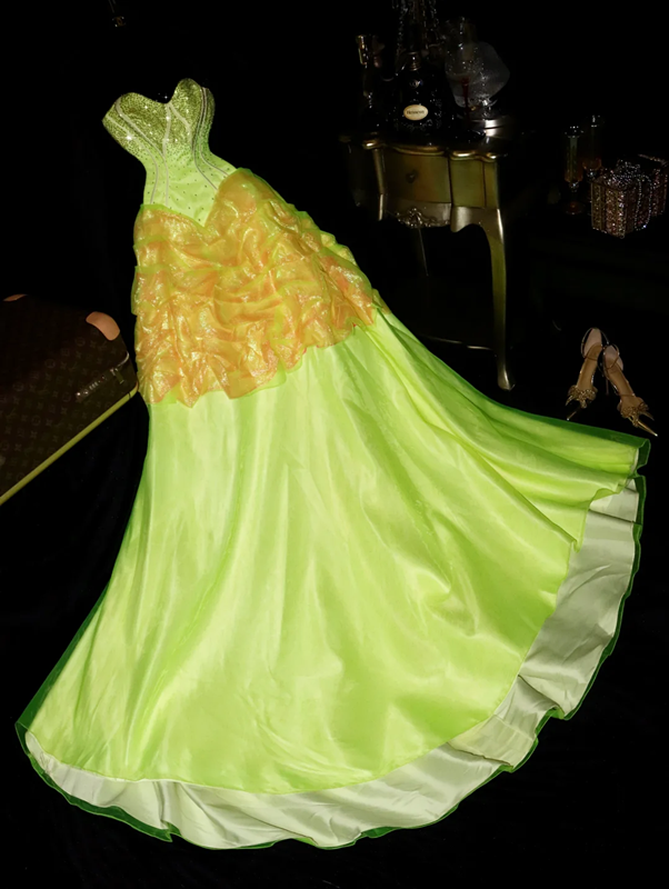 Light green strapless rhinestone high-waisted elegant fairy long ball gown R6962