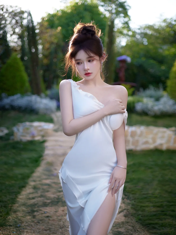 White halter-neck fitted bodycon sexy ball gown R7082