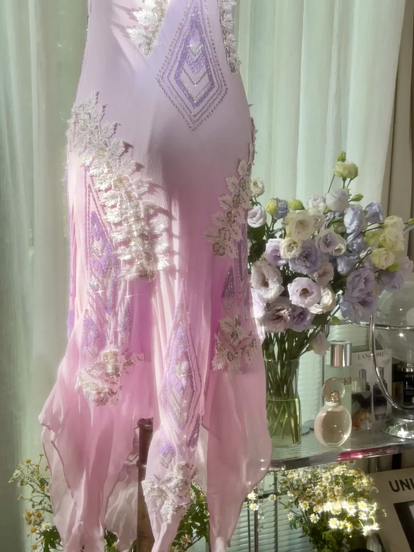 Light purple halter-neck fitted midi ball gown with an asymmetrical hem R7790