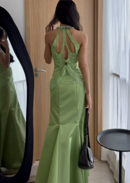 Elegant Green Sheath V-neck Satin Bodycon Maxi Prom Dress Evening Dress RS521