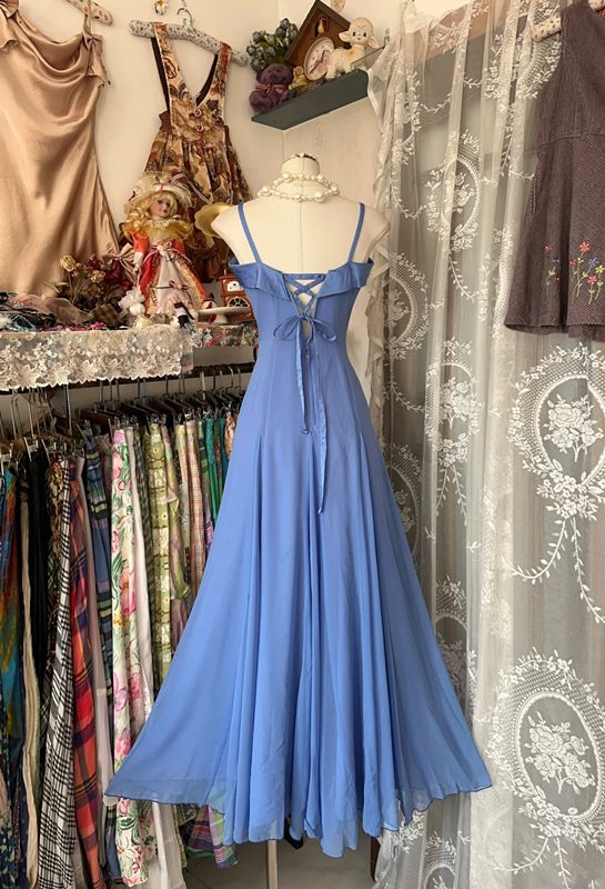 Blue halter-neck fitted long dress, ball gown R6324