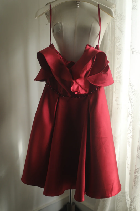 Red halter-neck, ruffled neckline, fitted waist, short ball gown R6724