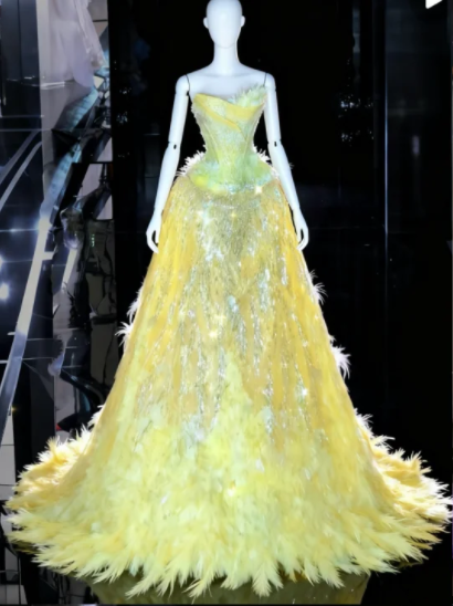 Yellow Spaghetti-Strap Fitted-Waist Slim-Fit Long Prom Dress with an Elegant Feathered Puffy Skirt R6524
