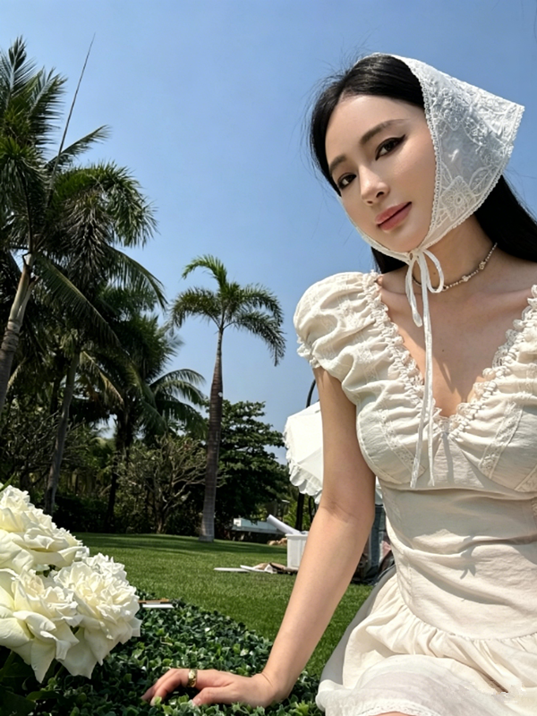 Coquette White Linen-Blend Mini Dress with Matching Headscarf R9342