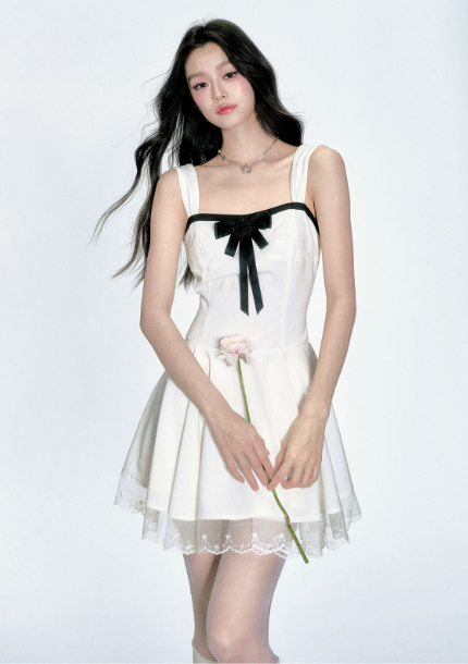 Romantic Sweetheart Neckline Dress With Satin Bow And Lace Underskirt R9440