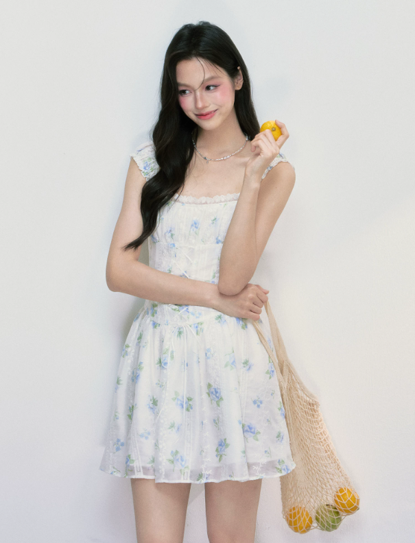 Summer Vacation Style Floral Mini Dress With Lace Trim And Square Neck R9431