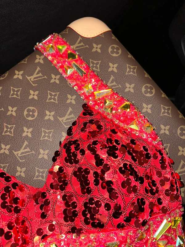 Red halter-neck sequined fitted long ball gown R7007