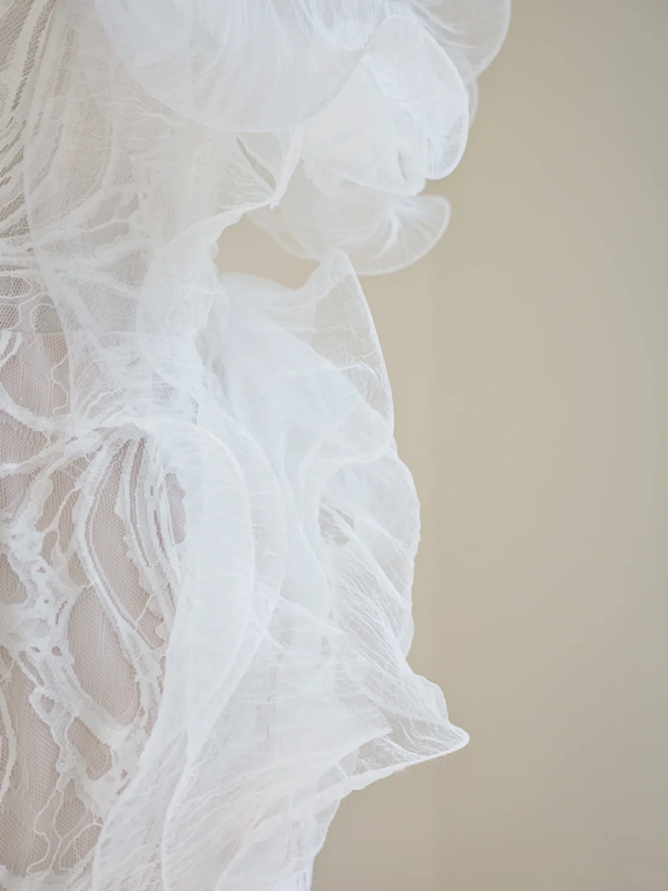 White strapless, fitted waist, long fishtail skirt, sexy ball gown, bridal dress R8511