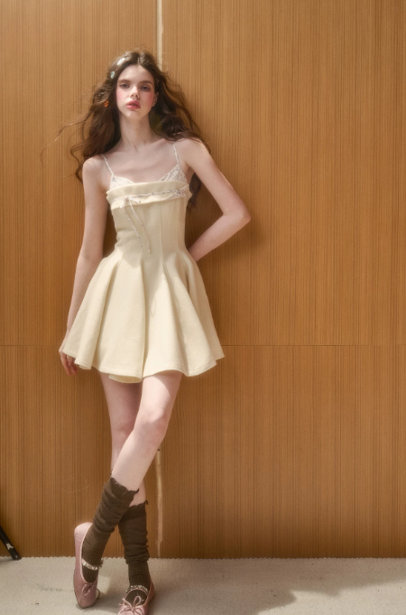 Preppy Style White Cami Mini Dress With Cute Bow And Scalloped Edge R9267