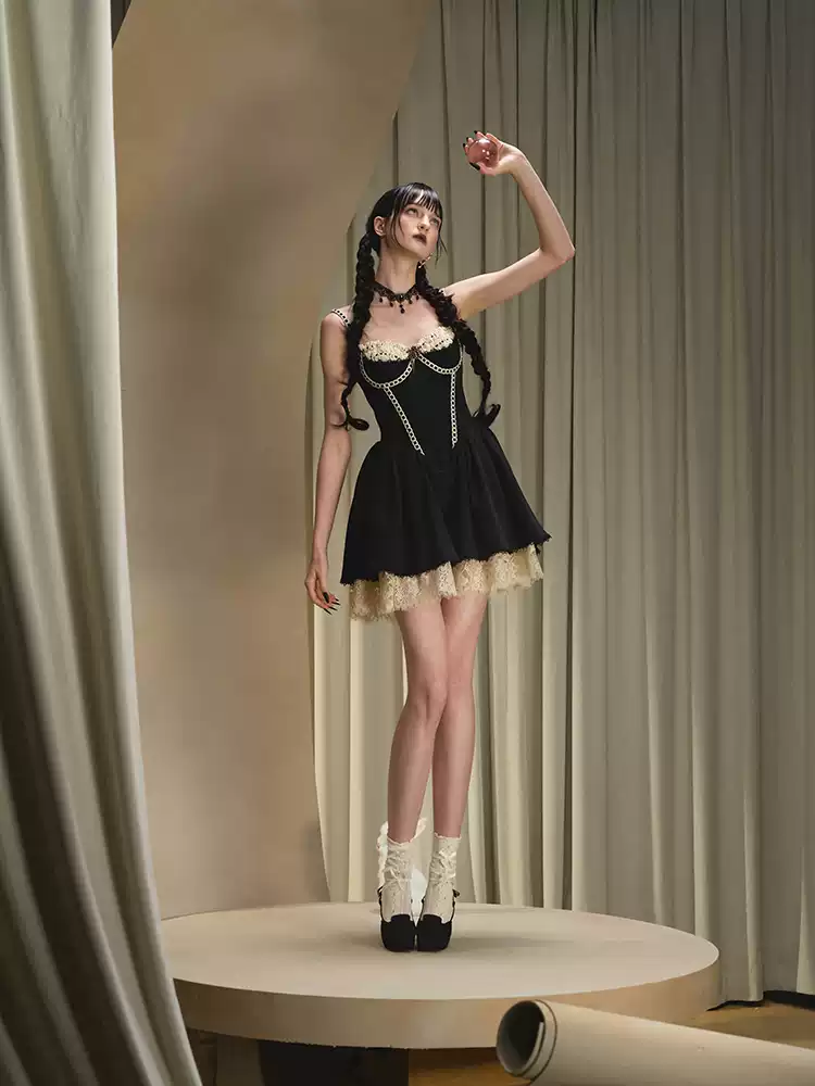 Gothic Coquette Bustier Dress with Lace Flounce Hem R9201