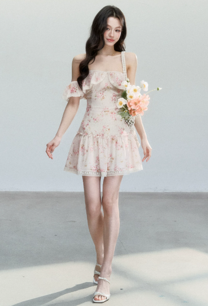 Summer Vacation Style Chiffon Dress With Ruffled Neckline And Fitted Waist R9428