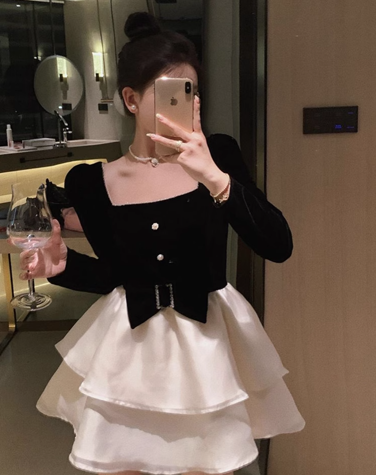 Birthday dress high-end Hepburn style dress high-end niche toast dress square collar dress R1798