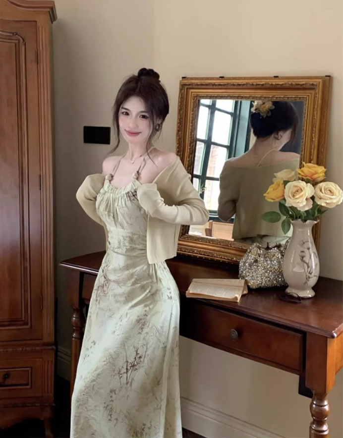 Halter neck suspender dress 2025 sexy backless print gentle waist-revealing long skirt R1476