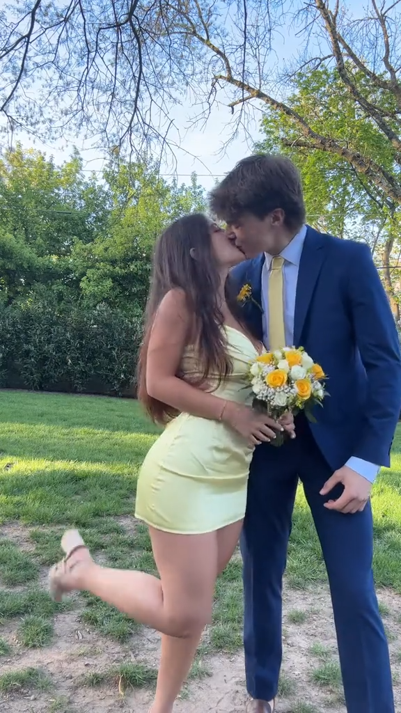 Light yellow suspender low-cut sexy hip-wrapped miniskirt homecoming dress R5574