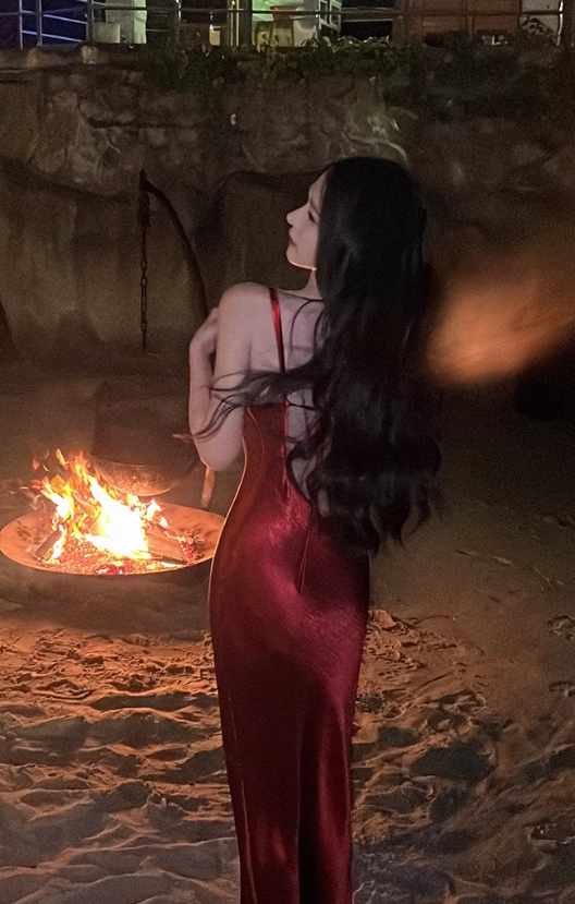 Retro suspenders red acetate swing collar hip-wrapped backless slim holiday inner skirt R1432