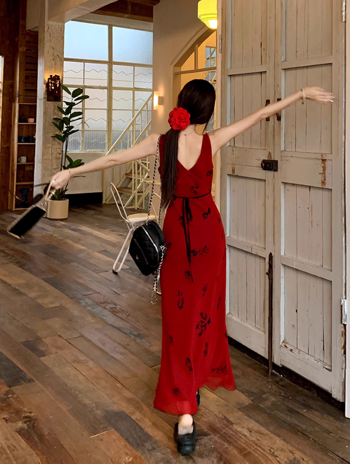 Fairy V-neck suspender dress French style slim high waist petite long skirt holiday style skirt R1758