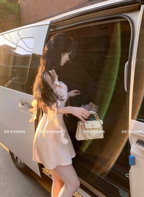 High-grade satin dress short pure waist design suspender skirt ribbon skirt R1525