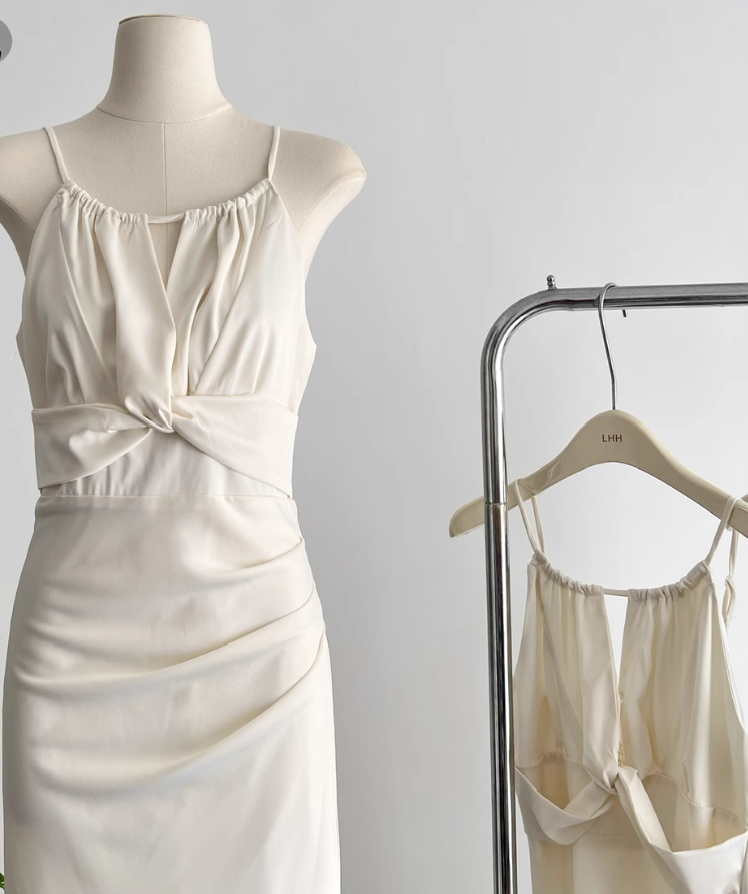 Halter neck dress 2025 new satin fishtail high-end dress R2107